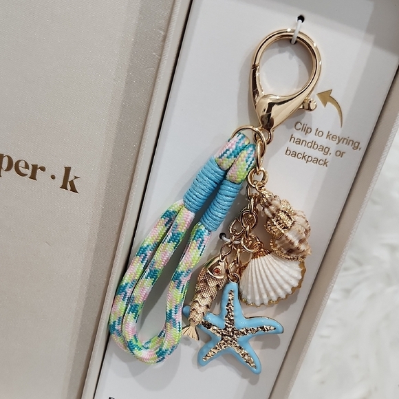 💛🔹️Piper K🔹️ Natural Shell Handpainted   Starfish Sardine Bag Charm Key Chain - Picture 3 of 6